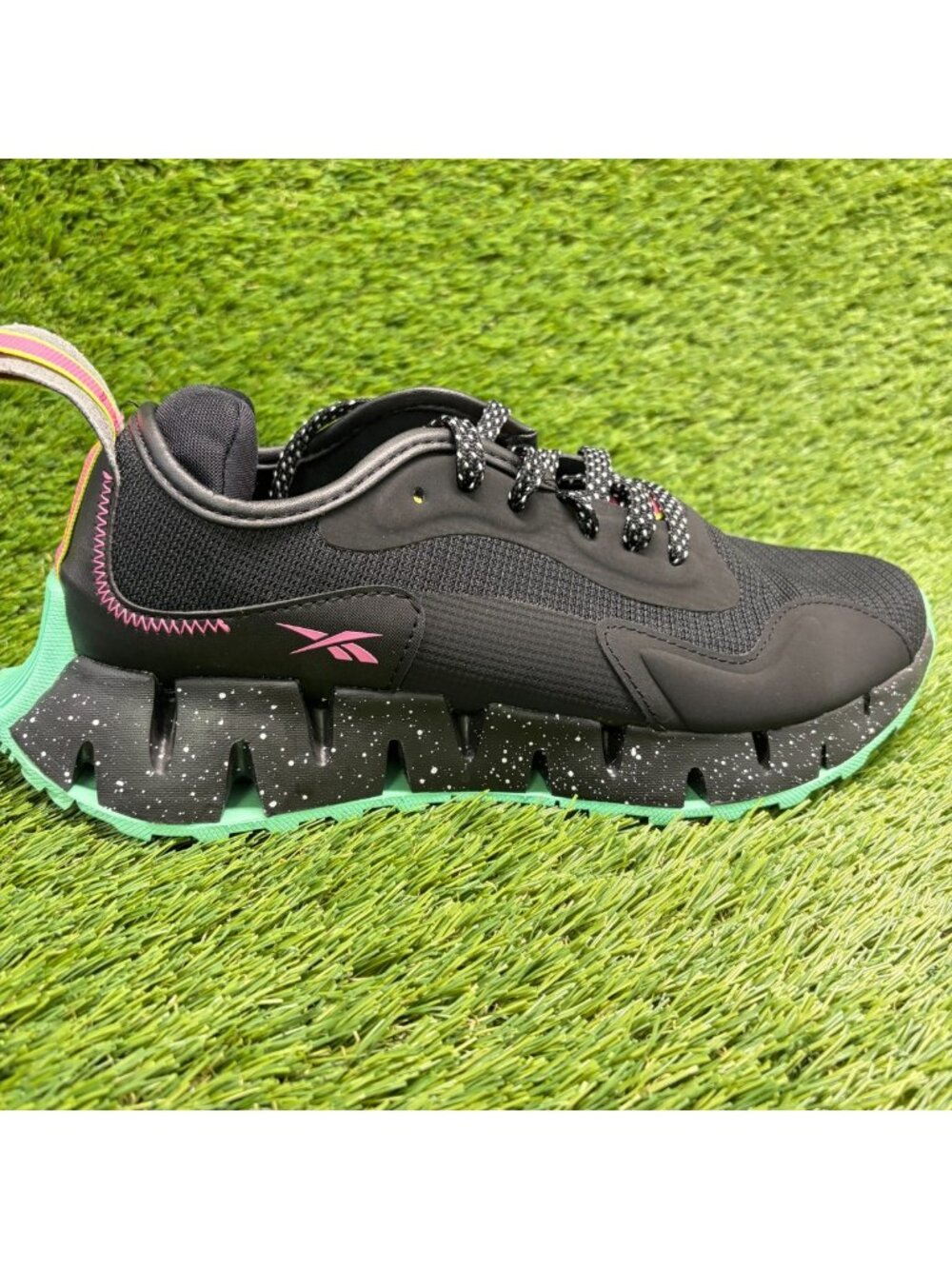 Reebok Zig Dynamica Adventure Womens Size 9.5 Black Pink Running Shoes Sneakers
